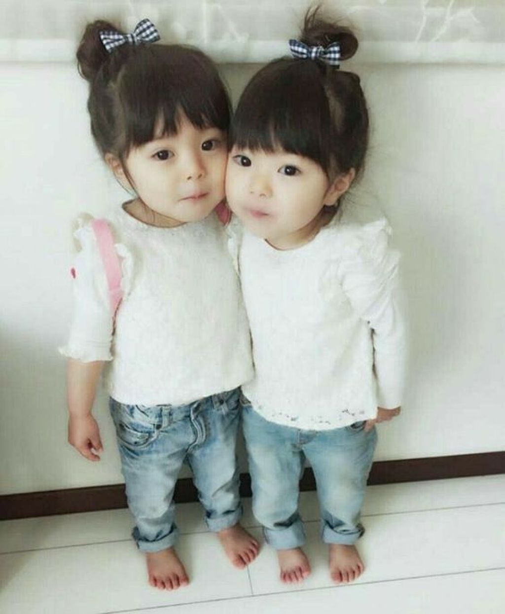 фото близняшек азиатки фото 37